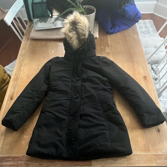 UNI QLO Jackets & Blazers - UNI QLO Black Winter Jacket Faux Fir Hood Women’s Size XS